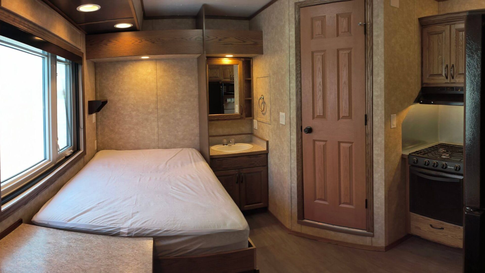 3 Suite Portable Accommodation Trailer